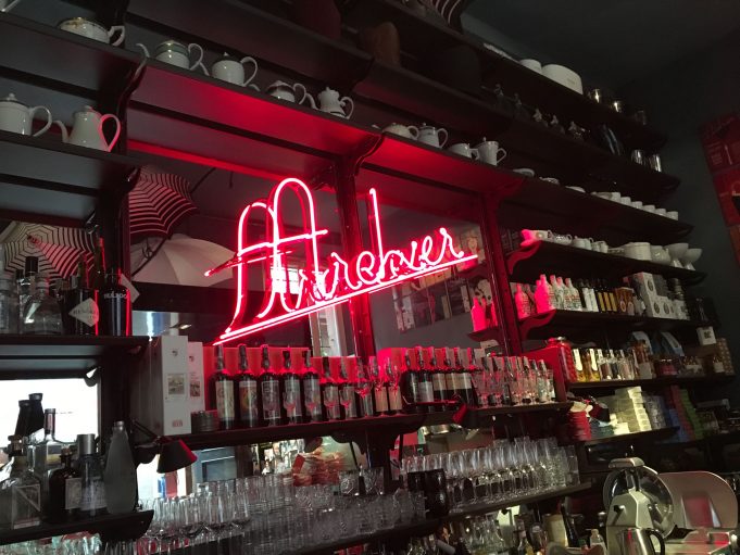 Archer, locale con vista creativa