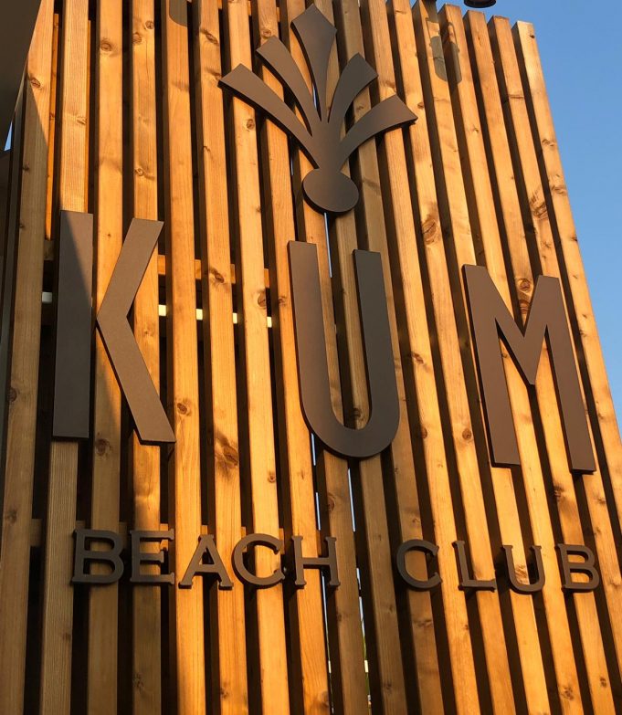 Dalle cabine di Vituccio al Kum Beach Club Alimini – Otranto (Storie Salentine)