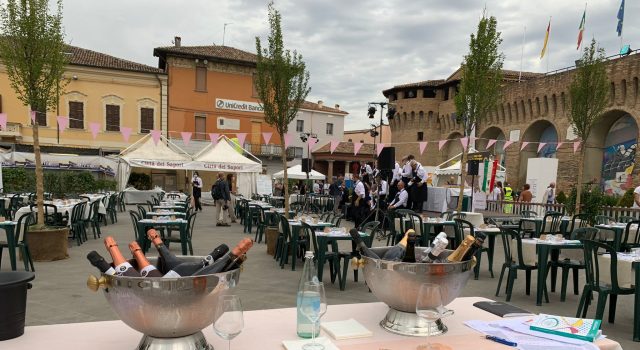 Tramonto DiVino 2021, SaporOsare al road show più gustoso dell’Emilia-Romagna