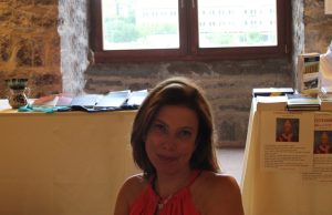 “Aperitivo in Giardino – con Autori e Produttori”, ospite il 22/5 l’autrice Chiara Guidarini